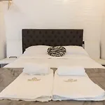 Rhome Suite